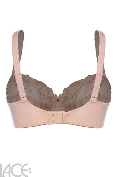 Ulla - Carla Beha E-G cup
