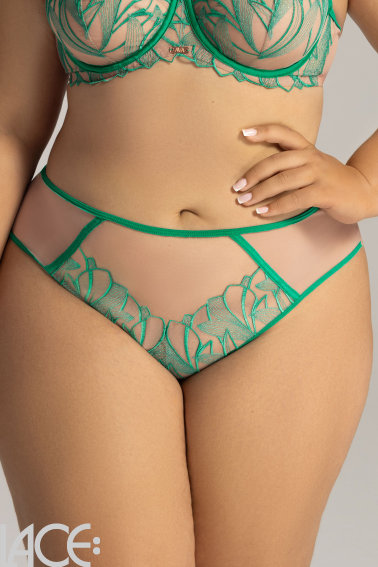 Ava - Brazilian string - Ava 37