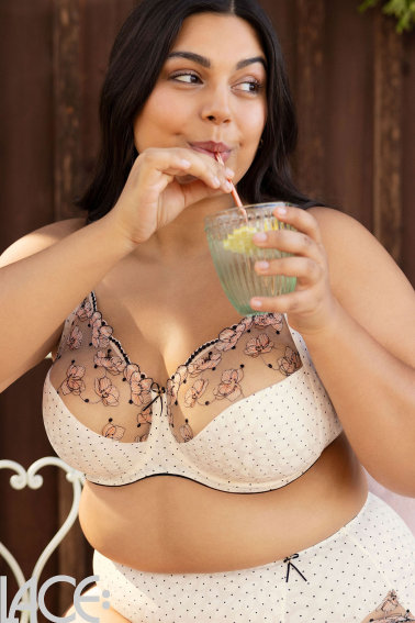 Ulla - Marilyn Beha H-L cup